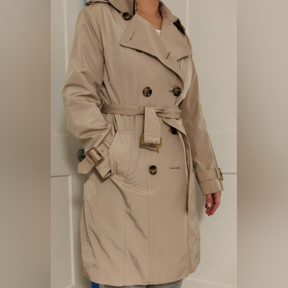 London Fog trench coat - Picture 2 of 5